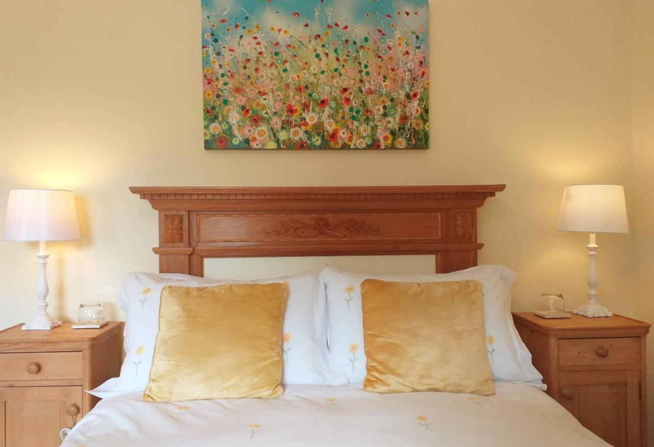 Lobhill Farmhouse Bed And Breakfast And Self Catering Accommodation Okehampton Bilik gambar