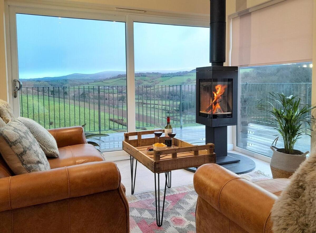 Lobhill Farmhouse Bed And Breakfast And Self Catering Accommodation Okehampton Bilik gambar